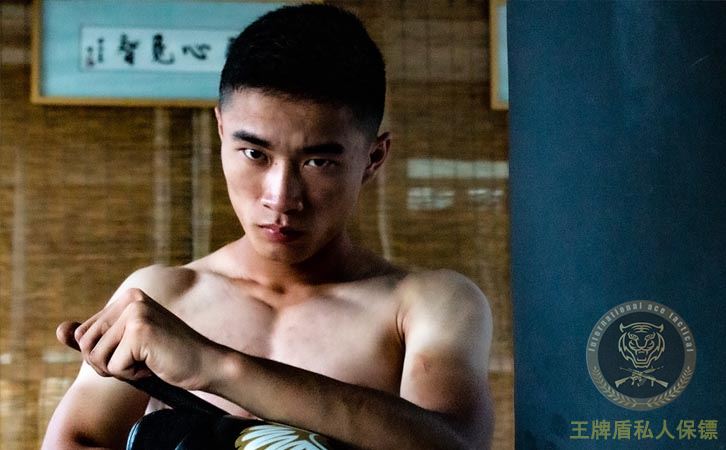 王牌盾为您讲述专职私人保镖的优点与工作内容