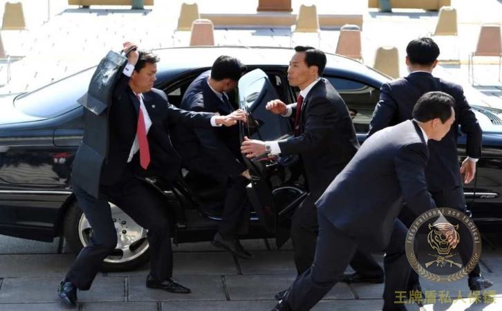 私人保镖.jpg