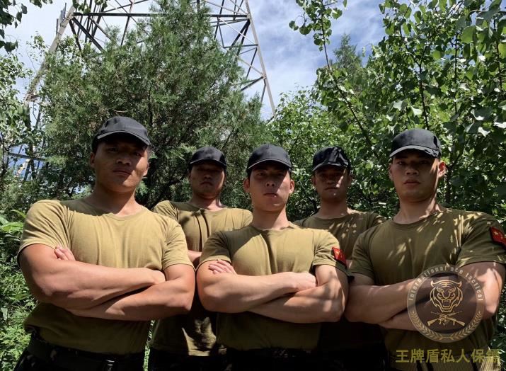 加拿大女警凌虐拖行半裸华裔女留学生,同胞愤然雇保镖护安危