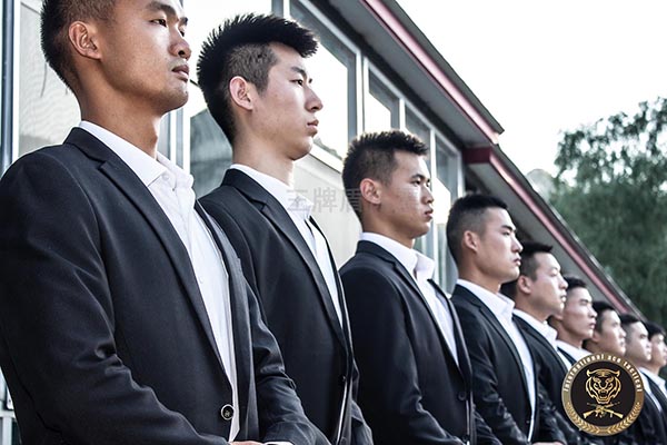 广州商务保镖的为人处事要遵循哪些准则?