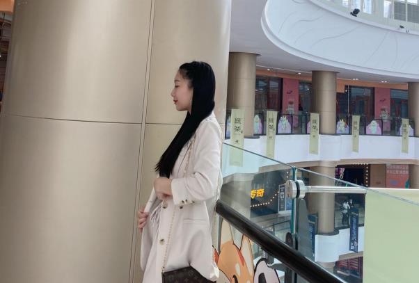 邓文雯-美女私人保镖-散打教练-擅长风险评估-5年行业经验