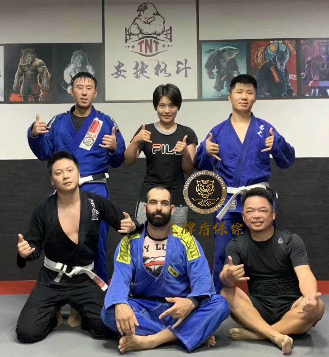 女保镖在特定情况下有哪些专业性？